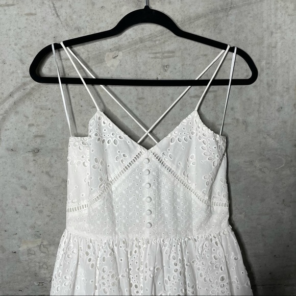 ZARA Cutwork Embroidered Eyelet White Dress sz XS - Picture 5 of 12